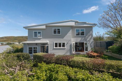 Photo of property in 68a Mana Esplanade, Paremata, Porirua, 5026