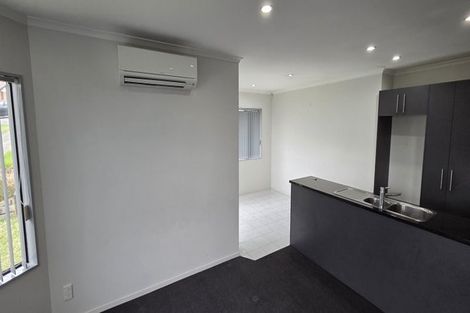 Photo of property in 33 Edgewood Way, Henderson, Auckland, 0612