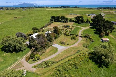 Photo of property in 151 Swamp Road, Te Horo, Otaki, 5581