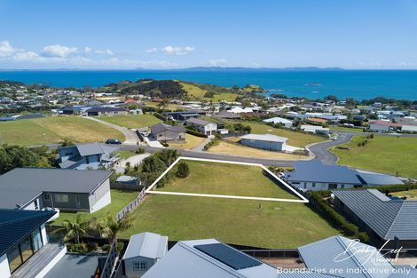 Photo of property in 17 Midgard Road, Coopers Beach, 0420