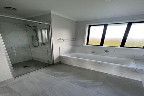 Photo of property in 4 Trevor Mcmiken Drive, Patumahoe, 2679