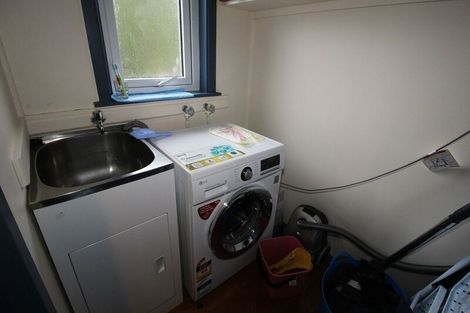 Photo of property in 17 Barron Drive, Green Bay, Auckland, 0604