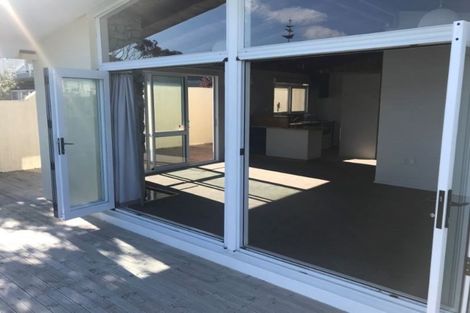 Photo of property in 18 Queens Road, Waikanae Beach, Waikanae, 5036