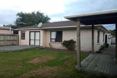 Photo of property in 2/21 Gloaming Place, Conifer Grove, Takanini, 2112