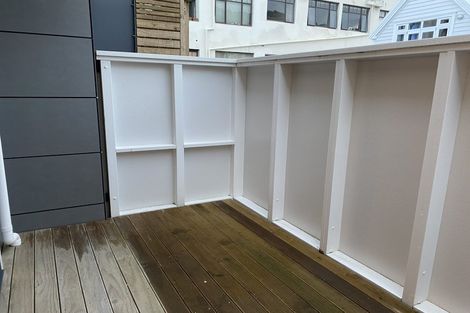 Photo of property in Pirie Street Townhouses, 3/35 Pirie Street, Mount Victoria, Wellington, 6011