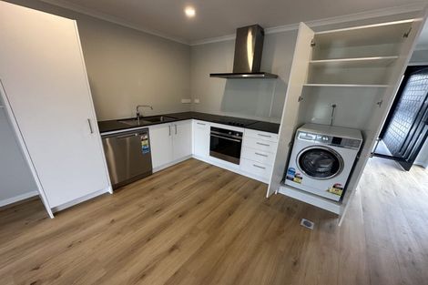 Photo of property in 80 Papatupu Way, Kumeu, 0810