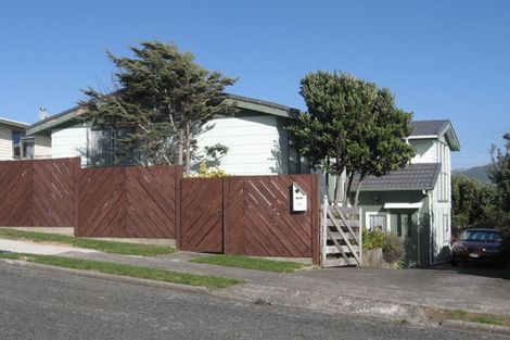 Photo of property in 22 Mapplebeck Street, Titahi Bay, Porirua, 5022