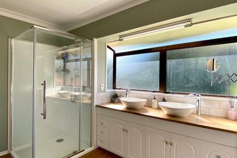 Photo of property in 1 Ruamoana Place, Omokoroa, 3114