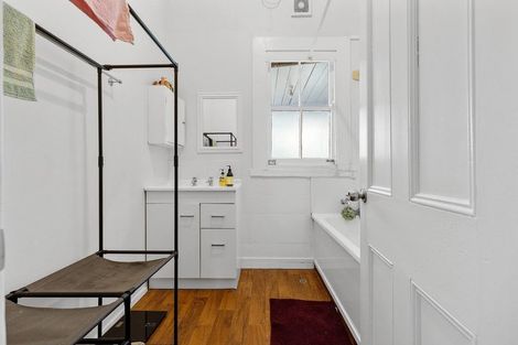 Photo of property in 35 West Street, West End, Palmerston North, 4412