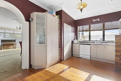 Photo of property in 12 Walsh Street, Forest Lake, Hamilton, 3200