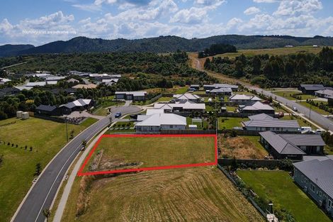 Photo of property in 6 Pukatea Lane, Kinloch, Taupo, 3377