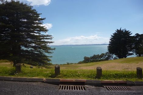 Photo of property in 76 Marine Parade, Mellons Bay, Auckland, 2014
