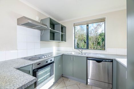 Photo of property in 12 Barnea Circle, Glen Eden, Auckland, 0602