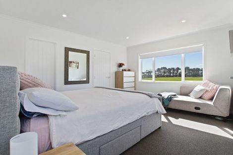 Photo of property in 6b Goble Road, Clarks Beach, Pukekohe, 2679