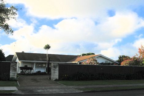 Photo of property in 9 Rimu Street, Waikanae, 5036