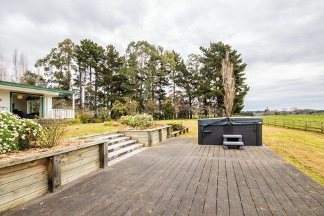 Photo of property in 296 Old Road West, Turitea, Palmerston North, 4472