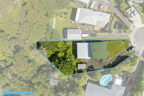 Photo of property in 2/16 Valron Road, Te Atatu South, Auckland, 0602