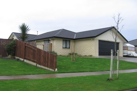 Photo of property in 5 Aspen Way, Kelvin Grove, Palmerston North, 4414