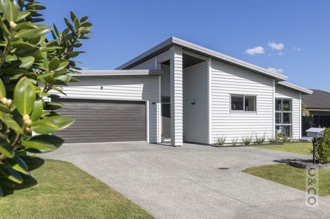Photo of property in 11 Parlane Drive, Huapai, Kumeu, 0810