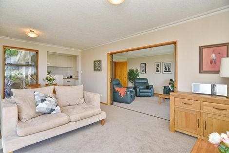 Photo of property in 2/56 Balmoral Lane, Redcliffs, Christchurch, 8081