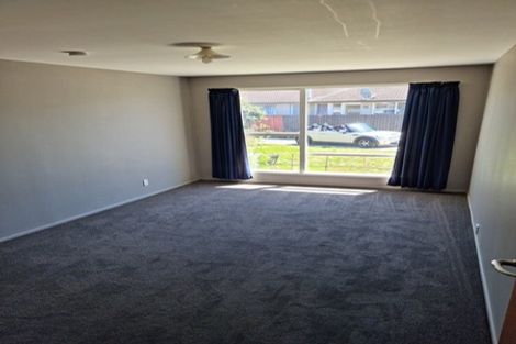 Photo of property in 2/23a Branksome Place, Parklands, Christchurch, 8083