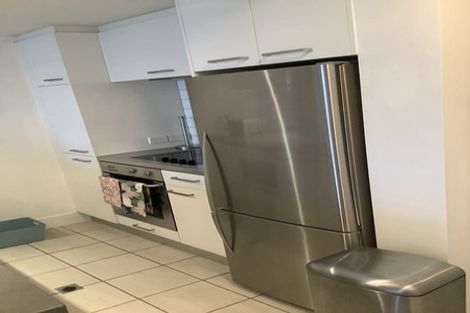 Photo of property in The Capital, 14/370 Oriental Parade, Oriental Bay, Wellington, 6011