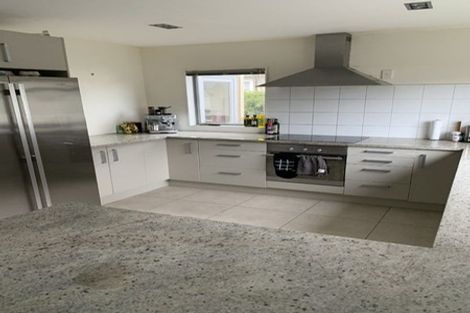 Photo of property in 121a Bruce Road, Glenfield, Auckland, 0629