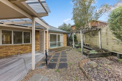 Photo of property in 2/3 Jacanas Place, Unsworth Heights, Auckland, 0632
