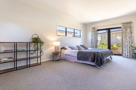 Photo of property in 35 Seagrass Place, Otaki Beach, Otaki, 5512