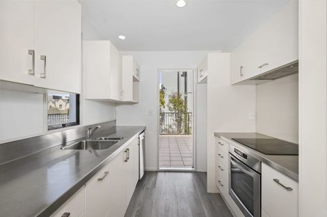 Photo of property in 28f Cranmer Square, Christchurch Central, Christchurch, 8013