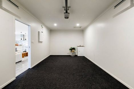 Photo of property in 1/16 Steele Road, Forest Lake, Hamilton, 3200