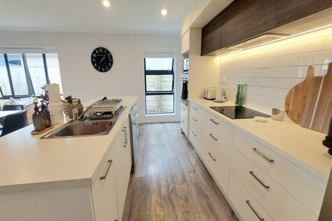 Photo of property in 12 Lily Way, Pyes Pa, Tauranga, 3112