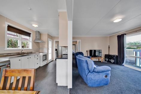 Photo of property in 51d Omata Road, Marfell, New Plymouth, 4310