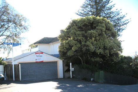 Photo of property in 22 Seapoint Road, Bluff Hill, Napier, 4110