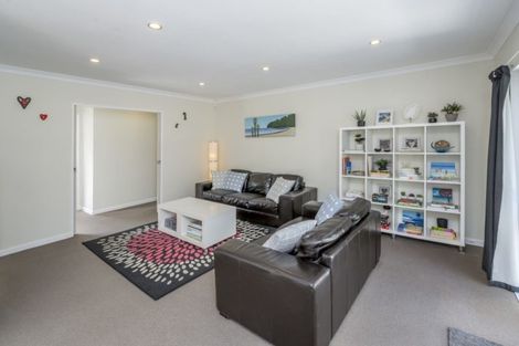 Photo of property in 8 Duncans Way, Otaki Beach, Otaki, 5512