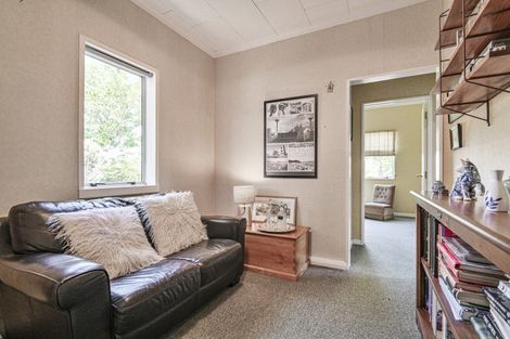 Photo of property in 900 Lyell Street, Akina, Hastings, 4122