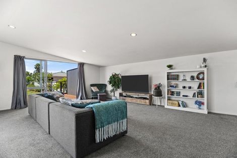 Photo of property in 43 Estuary Road, New Brighton, Christchurch, 8061