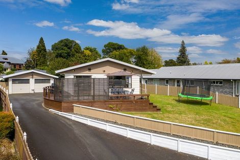 Photo of property in 29 Sheridan Crescent, Leamington, Cambridge, 3432