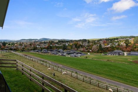 Photo of property in 43 Great West Road, Matipo Heights, Rotorua, 3015