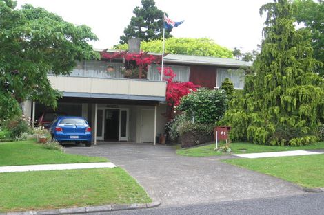 Photo of property in 49 Chatsworth Crescent, Pakuranga Heights, Auckland, 2010