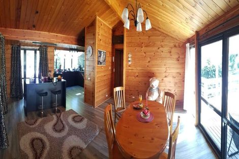 Photo of property in 1/74 Waiau Street, Torbay, Auckland, 0630