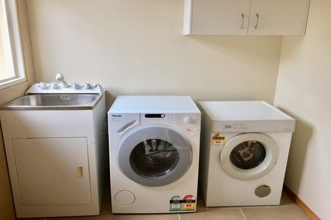 Photo of property in 1/3 Portal Place, Murrays Bay, Auckland, 0630