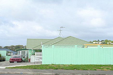 Photo of property in 55 Garton Drive, Massey, Auckland, 0614