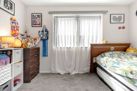 Photo of property in 76 Accolage Boulevard, Kumeu, 0810