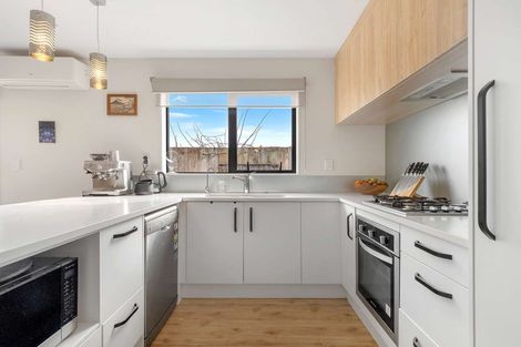 Photo of property in 76 Accolage Boulevard, Kumeu, 0810