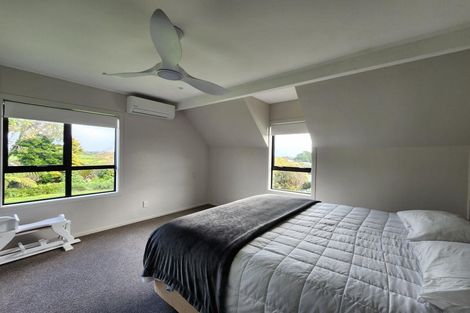 Photo of property in 136 Wairau Road, Oakura, New Plymouth, 4374