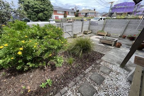 Photo of property in 2/10 Paeroa Street, Newtown, Wellington, 6021