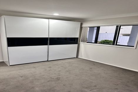 Photo of property in 5 Belleaire Court, West Harbour, Auckland, 0618