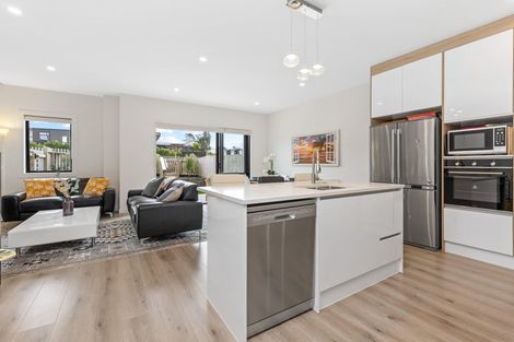 Photo of property in 10b Nellie Drive, Kumeu, 0810