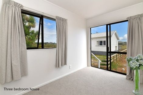 Photo of property in 323 South Head Road, South Head, Helensville, 0874